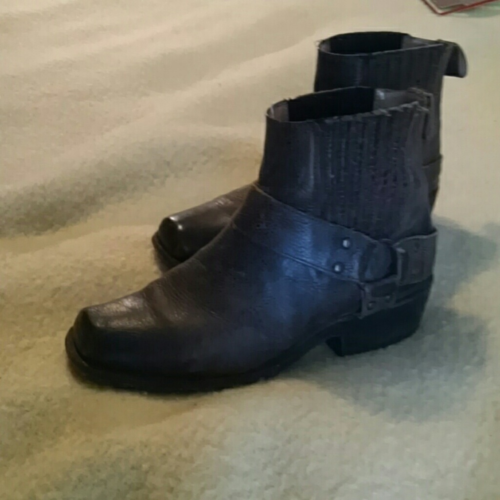 Dolce Vita slip on brown cowboy boots